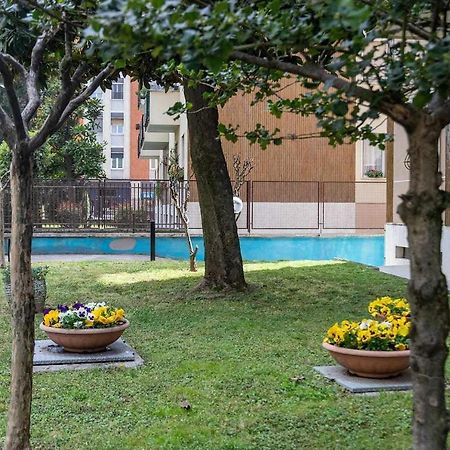 Milano City Apartments - Parking And Comfort - Spacious Apt Up To 8 Pax Exterior foto