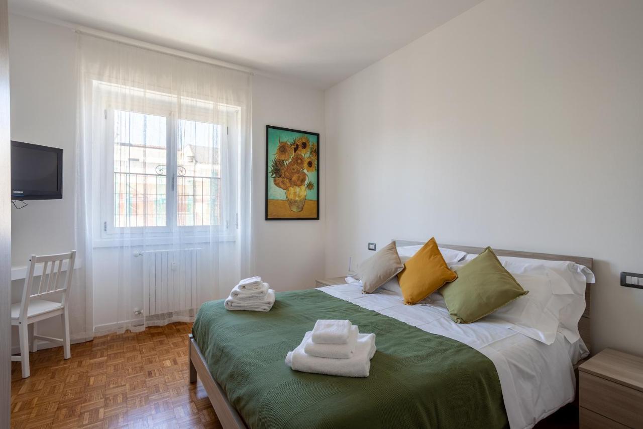 Milano City Apartments - Parking And Comfort - Spacious Apt Up To 8 Pax Exterior foto