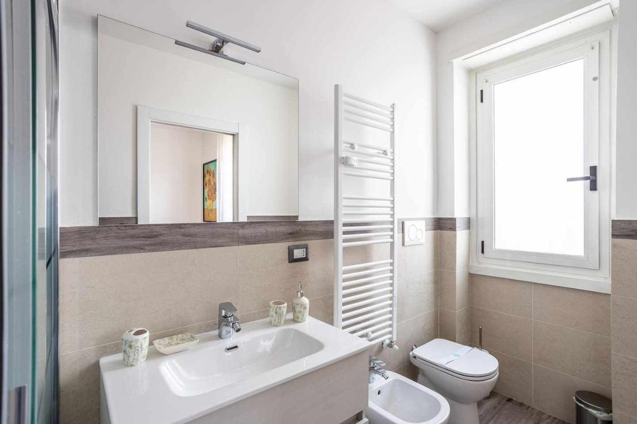 Milano City Apartments - Parking And Comfort - Spacious Apt Up To 8 Pax Exterior foto