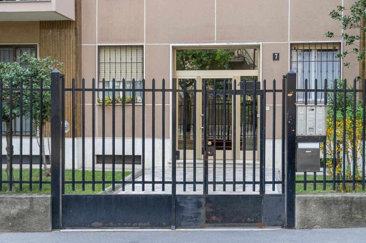 Milano City Apartments - Parking And Comfort - Spacious Apt Up To 8 Pax Exterior foto