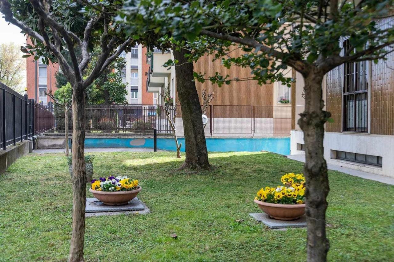 Milano City Apartments - Parking And Comfort - Spacious Apt Up To 8 Pax Exterior foto